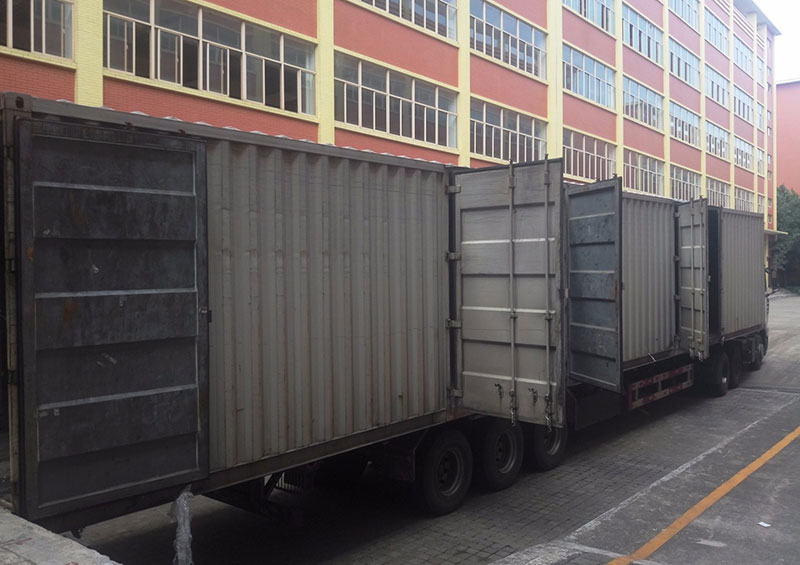 新特麗照明運(yùn)輸使用車(chē)輛